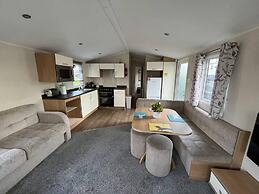 Stunning 8 Berth Caravan in Poole