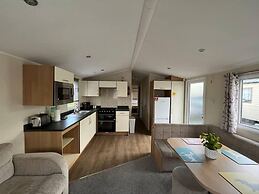 Stunning 8 Berth Caravan in Poole