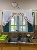 Lachemar Guest House