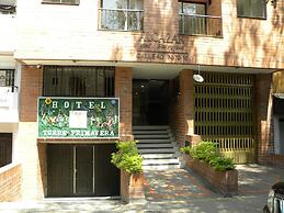 Hotel Torre Primavera Laureles