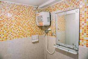 Warm And Cozy Stay Studio Green Bay Pluit Apartment