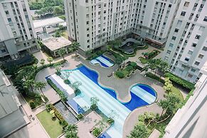 Warm And Cozy Stay Studio Green Bay Pluit Apartment