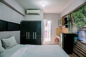 Warm And Cozy Stay Studio Green Bay Pluit Apartment