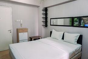 Warm And Cozy Stay Studio Green Bay Pluit Apartment