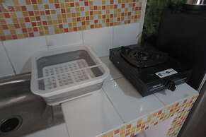 Warm And Cozy Stay Studio Green Bay Pluit Apartment