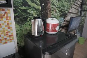 Warm And Cozy Stay Studio Green Bay Pluit Apartment