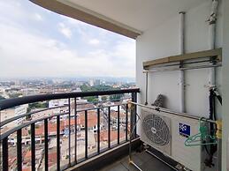 Best Location 1Br Without Living Room Apartment Braga City Walk