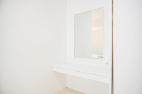 Modern And Homey 2Br At Mt Haryono Square Apartment