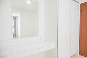 Modern And Homey 2Br At Mt Haryono Square Apartment