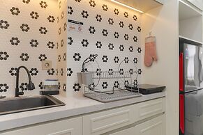 Nice And Simply Look Studio Transpark Cibubur Apartment