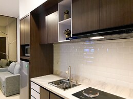 Elegant And Comfort 1Br Sudirman Suites Apartment