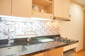 Homey And Nice 1Br At The Mansion Kemayoran Apartment