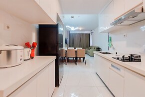 Homey And Spacious 3Br Sky House Bsd Apartment