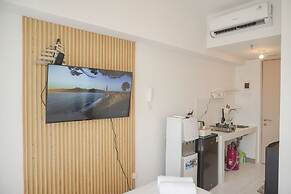 Homey And Good Choice Studio Tokyo Riverside Pik 2 Apartment