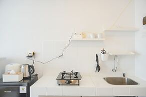 Homey And Good Choice Studio Tokyo Riverside Pik 2 Apartment