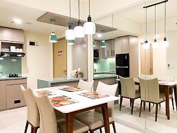 Well Furnished And Comfort 3Br Meikarta Apartment