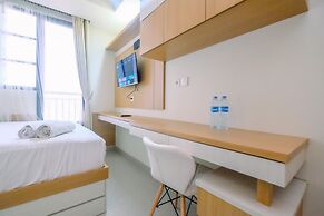 Good Choice And Strategic 2Br Without Living Room Evenciio Apartment