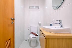 Good Choice And Strategic 2Br Without Living Room Evenciio Apartment