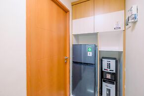 Good Choice And Strategic 2Br Without Living Room Evenciio Apartment