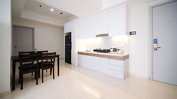 Homey 3Br With Private Lift At Grand Sungkono Lagoon Apartment