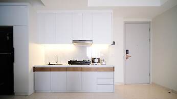 Homey 3Br With Private Lift At Grand Sungkono Lagoon Apartment