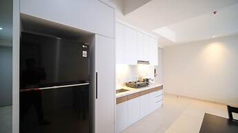 Homey 3Br With Private Lift At Grand Sungkono Lagoon Apartment
