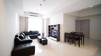 Homey 3Br With Private Lift At Grand Sungkono Lagoon Apartment