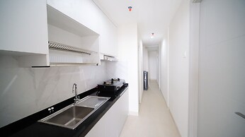 Homey 3Br With Private Lift At Grand Sungkono Lagoon Apartment