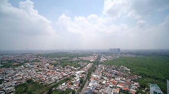 Homey 3Br With Private Lift At Grand Sungkono Lagoon Apartment