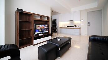 Homey 3Br With Private Lift At Grand Sungkono Lagoon Apartment