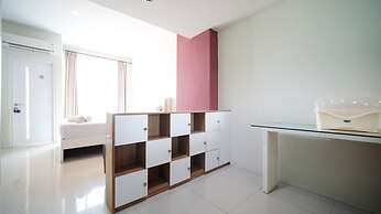Best Choice And Homey Studio At The Square Apartment