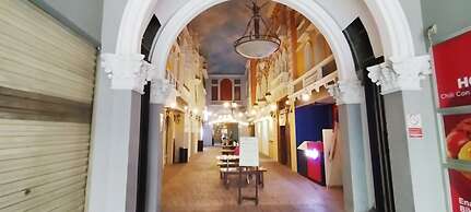 Best Choice And Homey Studio At The Square Apartment