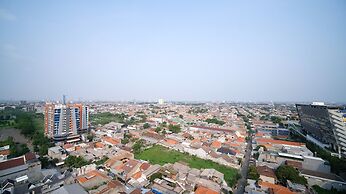 Best Choice And Homey Studio At The Square Apartment