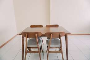 Gorgeous And Homey 2Br At Grand Palace Kemayoran Apartment