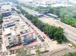 Cozy Living Studio At Pollux Chadstone Apartment