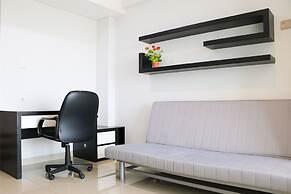Nice And Comfy 1Br At Dago Suites Apartment