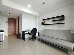 Nice And Comfy 1Br At Dago Suites Apartment