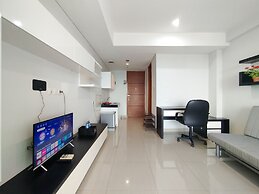 Nice And Comfy 1Br At Dago Suites Apartment