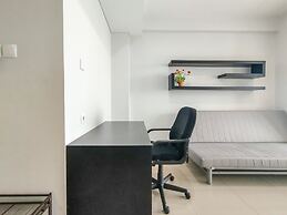 Nice And Comfy 1Br At Dago Suites Apartment