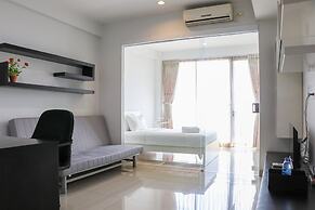 Nice And Comfy 1Br At Dago Suites Apartment