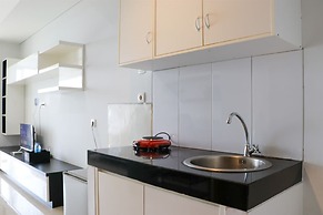 Nice And Comfy 1Br At Dago Suites Apartment