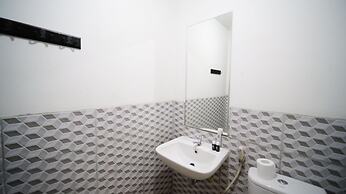 Clean And Comfy 1Br At Tamansari Prospero Apartment