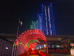 Comfort 1Br Without Living Room At Grand Kamala Lagoon Apartment