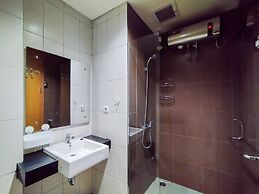 The Urbanite 2Br At Apartment Dago Suites