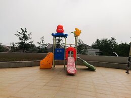 Best Deal And Modern 2Br Amazana Serpong Apartment