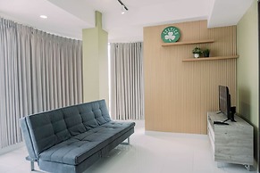 Best Deal And Modern 2Br Amazana Serpong Apartment