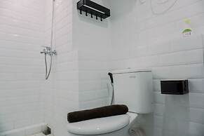 Comfortable And Homey Studio Loft At Kingland Avenue Apartment