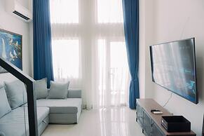 Comfortable And Homey Studio Loft At Kingland Avenue Apartment