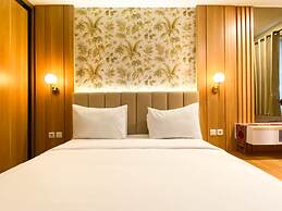 Comfy And Modern Look 1Br Gateway Park Lrt City Bekasi Apartment