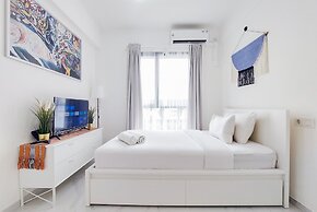 Comfortable And Homey Studio At Sky House Alam Sutera Apartment